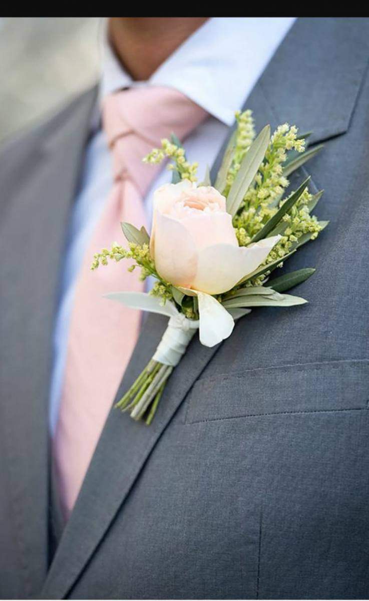 Buttonholes and corsages for your wedding in Staffordshire.