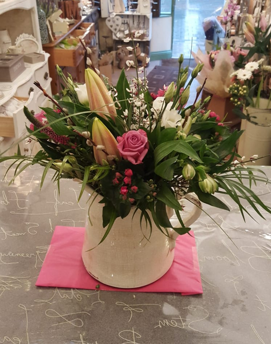 jugs-baskets-floral-arrangements-rugeley-florist-001